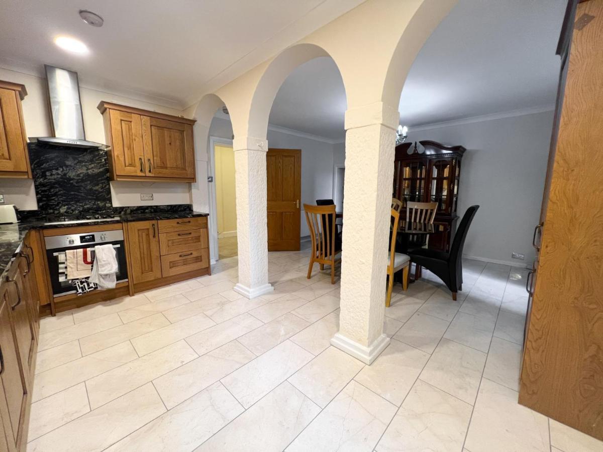 Spacious Flat Sleeps 8 Near Princes Street EDI Exteriér fotografie