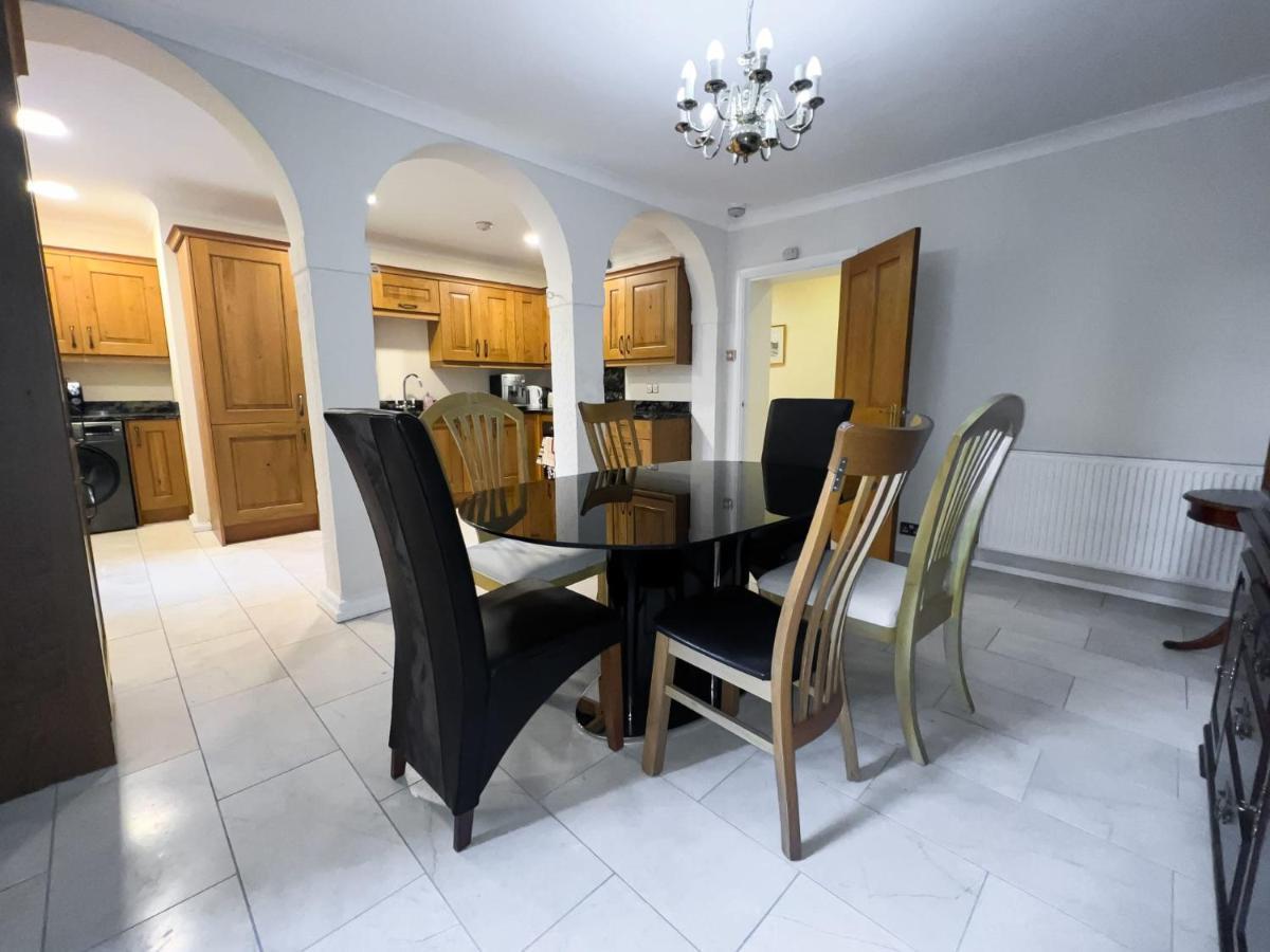 Spacious Flat Sleeps 8 Near Princes Street EDI Exteriér fotografie