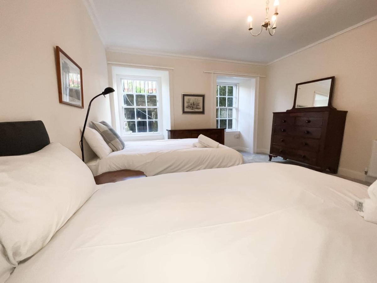 Spacious Flat Sleeps 8 Near Princes Street EDI Exteriér fotografie