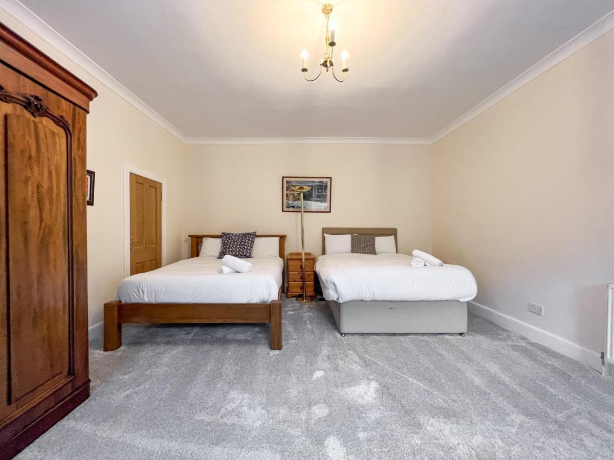 Spacious Flat Sleeps 8 Near Princes Street EDI Exteriér fotografie